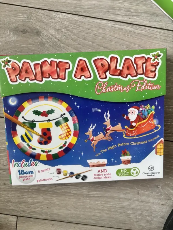 Paint a plate Christmas edition with story book