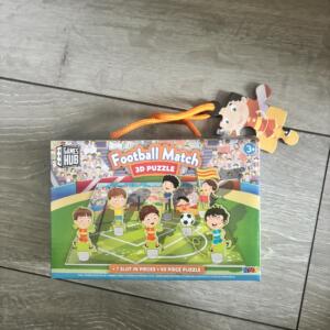 45 piece jigsaw Football
