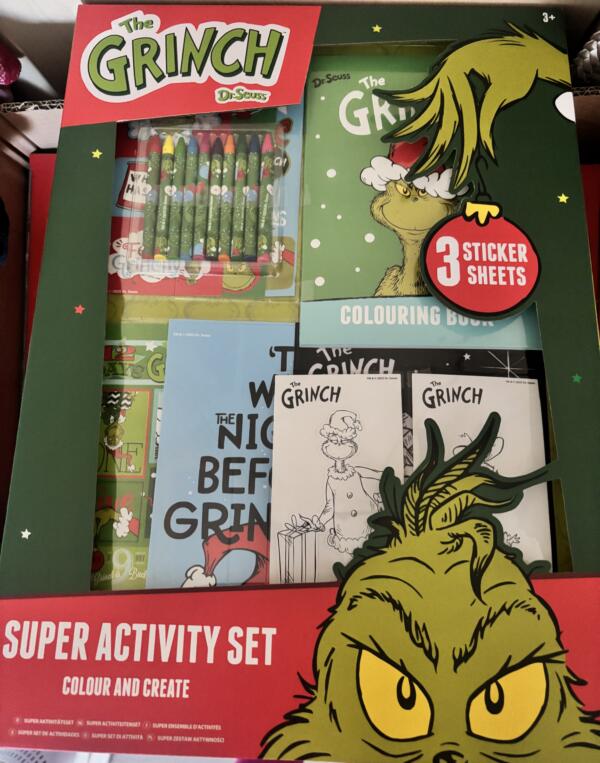 Grinch activity and velvet art set